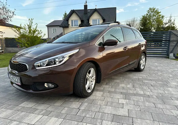 Kia Ceed cena 37515 przebieg: 227500, rok produkcji 2014 z Jędrzejów małe 67